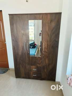3 DOOR WARDROBE 48*72