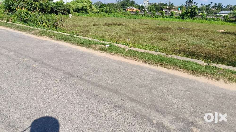 Indranagar area te Khali jayga and readymade buliding sale hobe