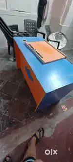 Computer table & Bads