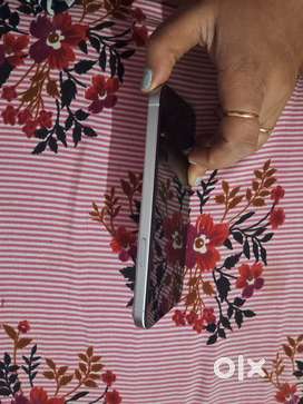 I phone 15 plus (6 + 128GB)