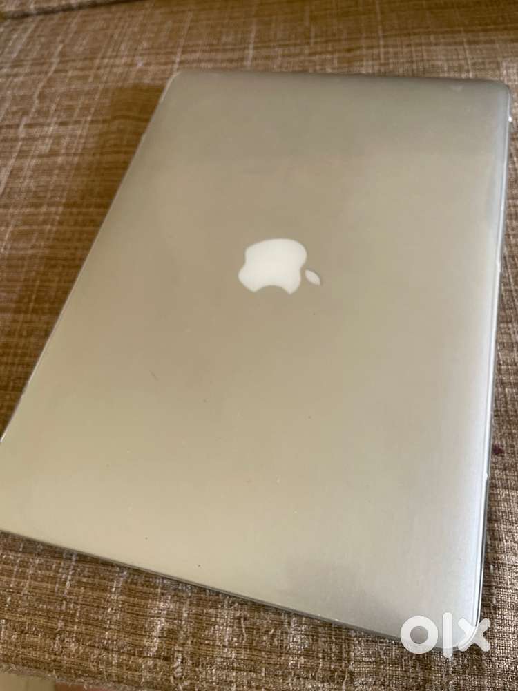 Macbook air 2017 in good condition
