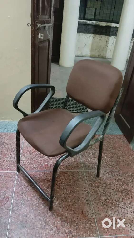 Office chair and table