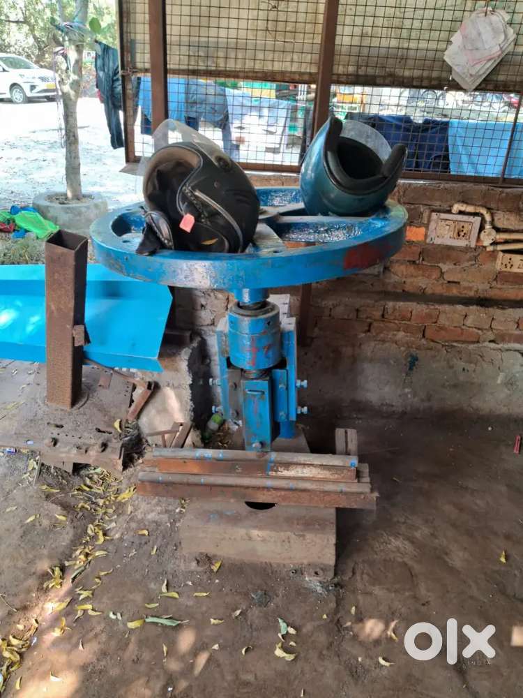 Molding machine