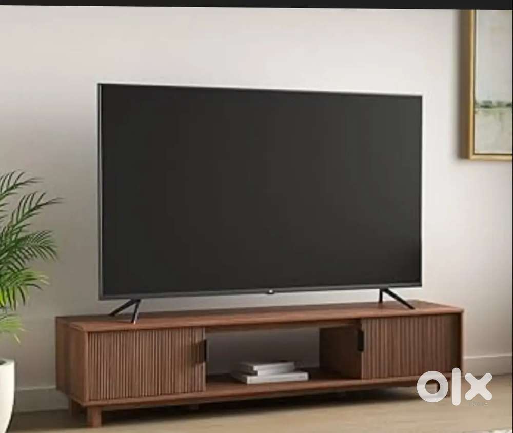 65 inches MI tv