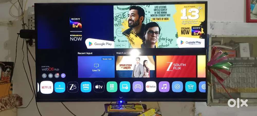 Led smart tv 46 inches (Web os) ios support.