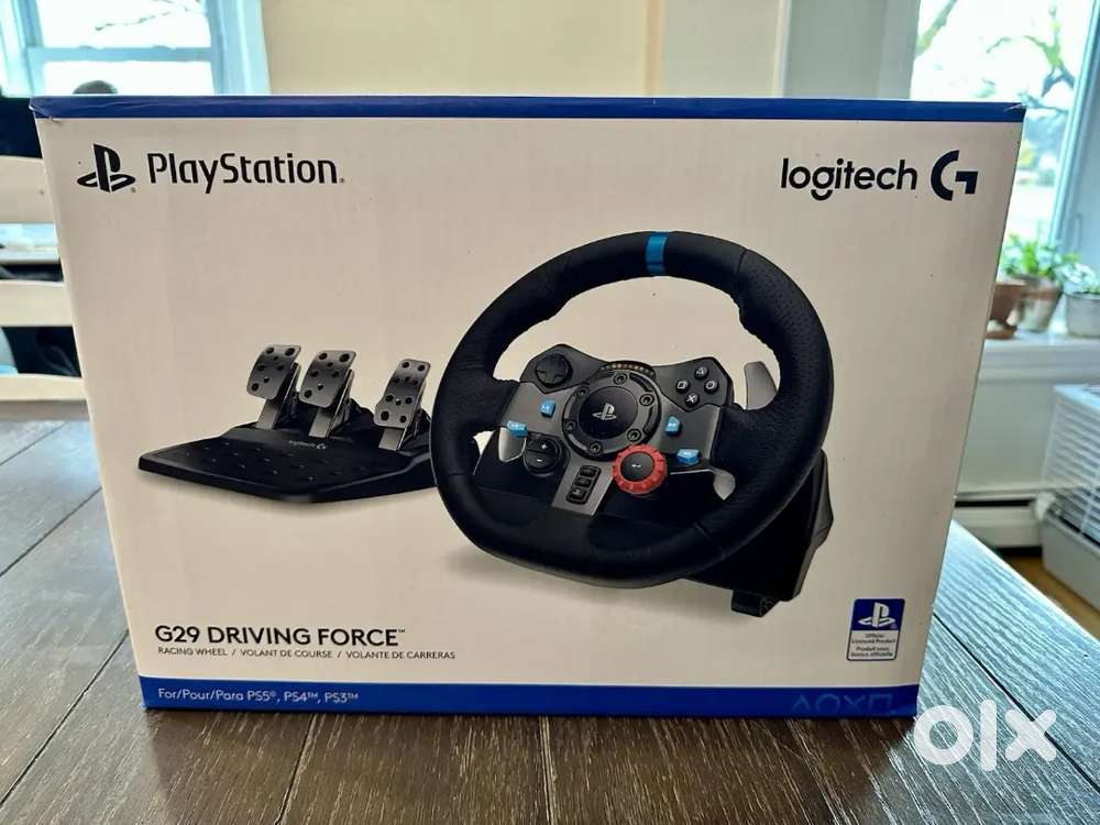 Logitech G29 Driving Force Racing Wheel and Floor Pedals PS5, PS4, PC,