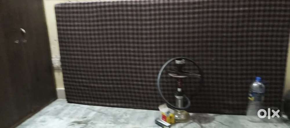 Mujhe room mate chiye 4 rent only 2500 par parsone