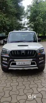 Mahindra Scorpio S4, 2016, Diesel
