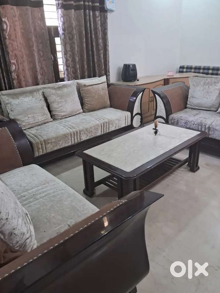 Sco luxcious fully furnished for rent in sec 3 with all furnished item