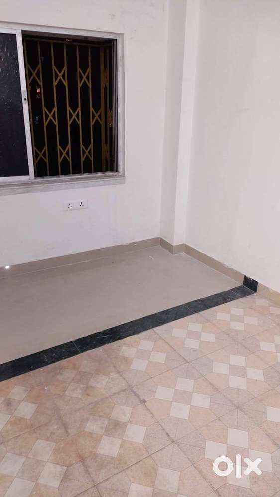 1085 Sq. Feet 2 BHK Flat at James Long Sarani for sale