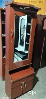 Full length mirror that allows for a complete view of once