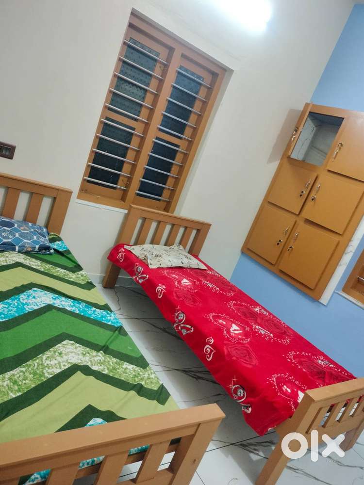 PG FOR STUDENTS AND WORKING WOMEN NEAR TDMC HOSPITAL VANDANAM