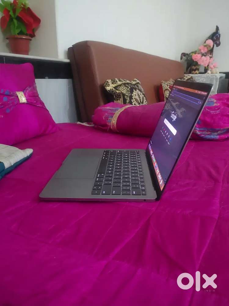 Macbook pro Slim A1708