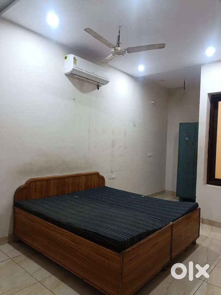 FURNISHED 2 BEDROOM SET AVAILABLE AT FEROZPUR ROAD