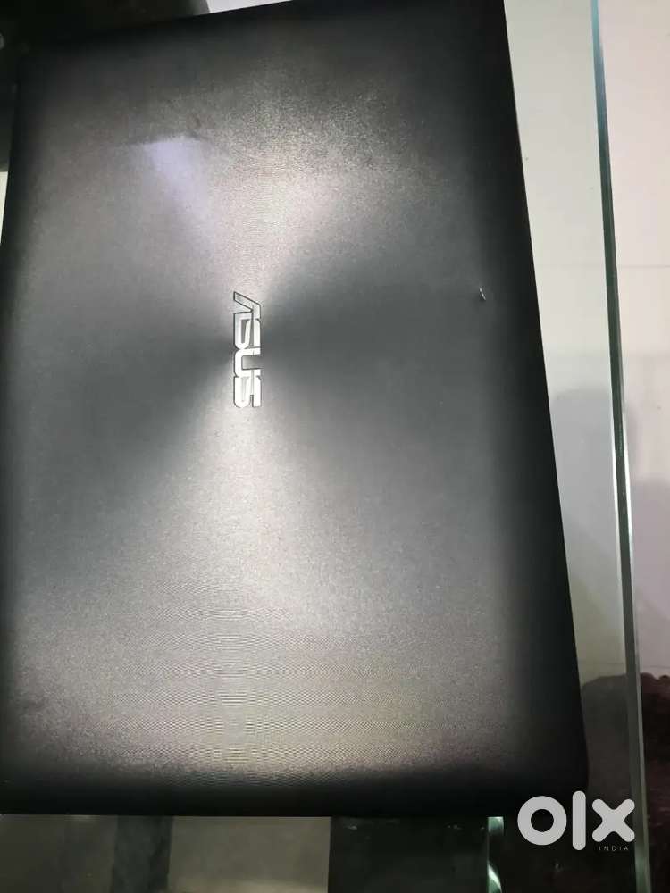 laptop ASUS @ 9500