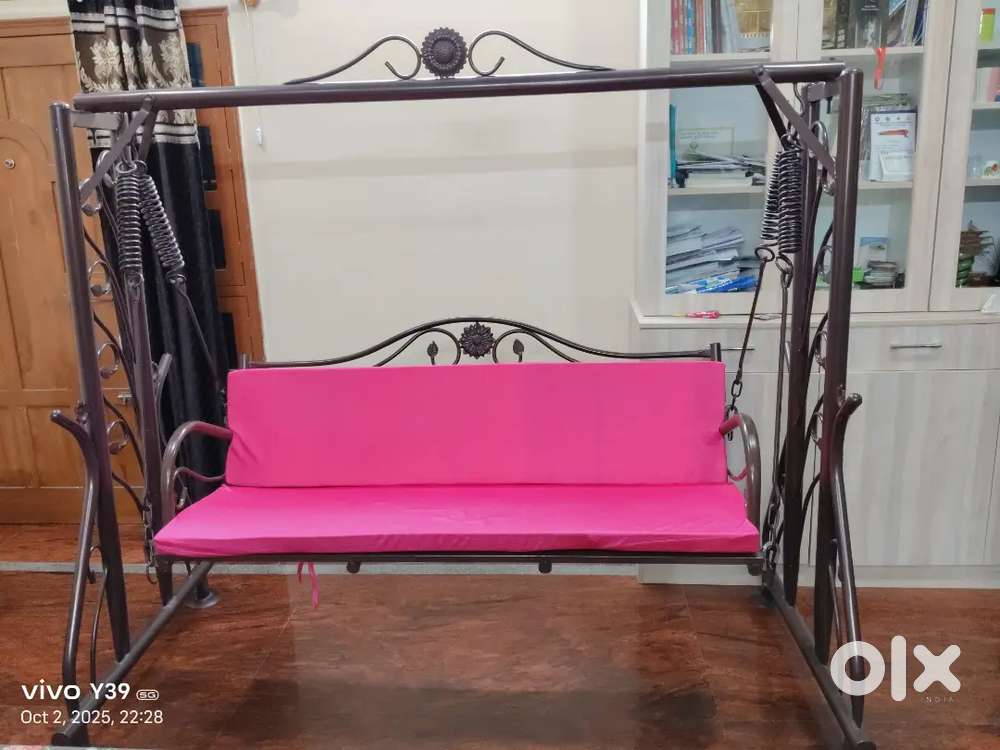 Heavy iron jhula for garden/ home