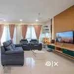 Abad 3 bhk flat between edapally & kaloor pool gym club house