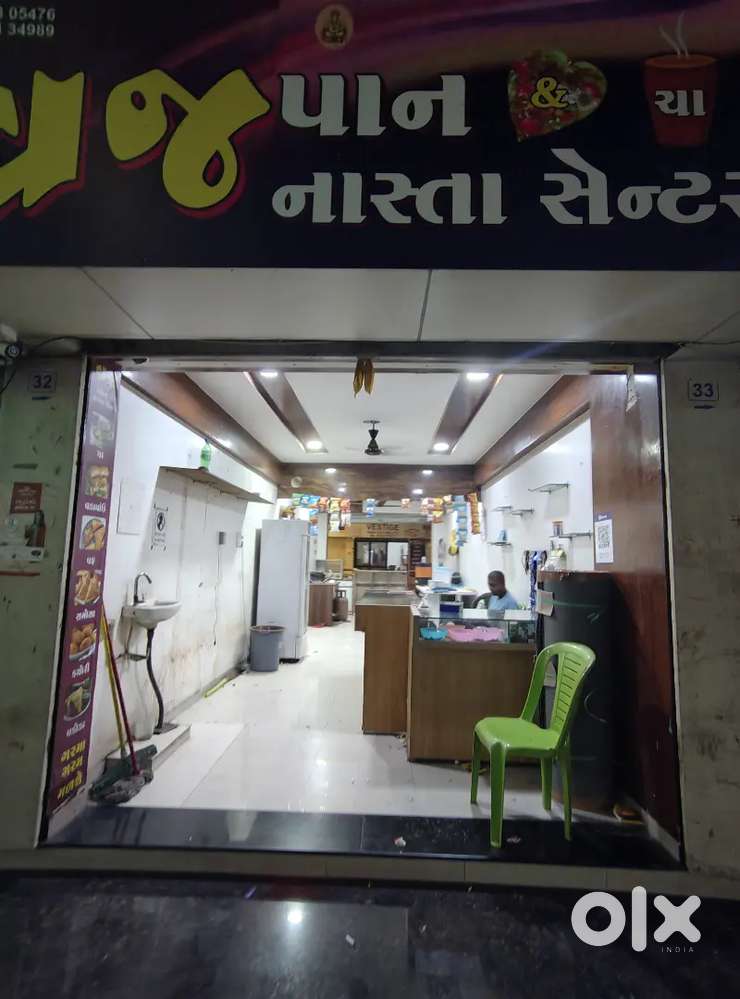 Chalu pan ka galla bech na he. 5000 ka counter he or maal bhara ke deg