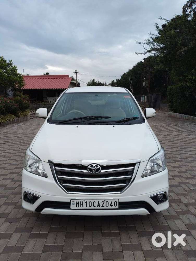 Toyota Innova 2.5 V 7 STR, 2015, Diesel
