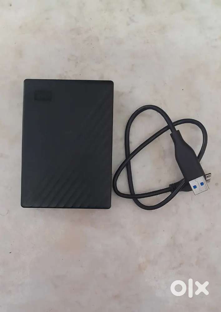 4TB PORTABLE WESTERN DIGITAL HDD