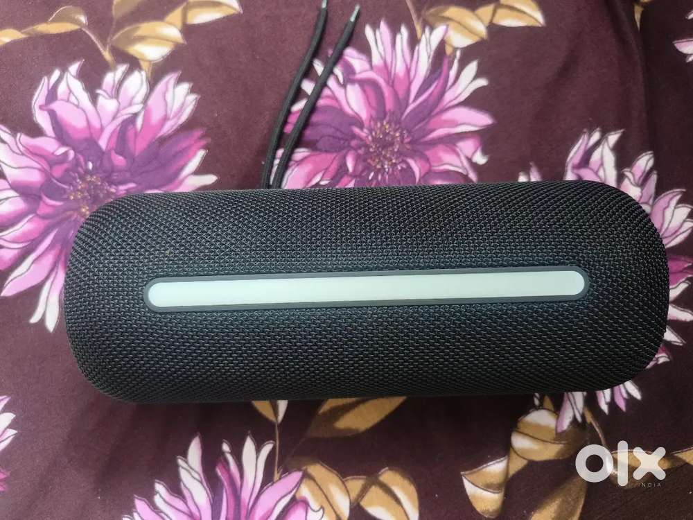 Boat Bluetooth speaker with Box.
