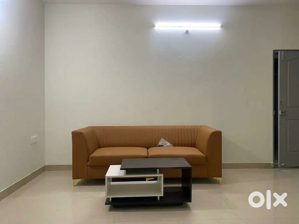 FULLY FURNISHED LUXURY FLATS