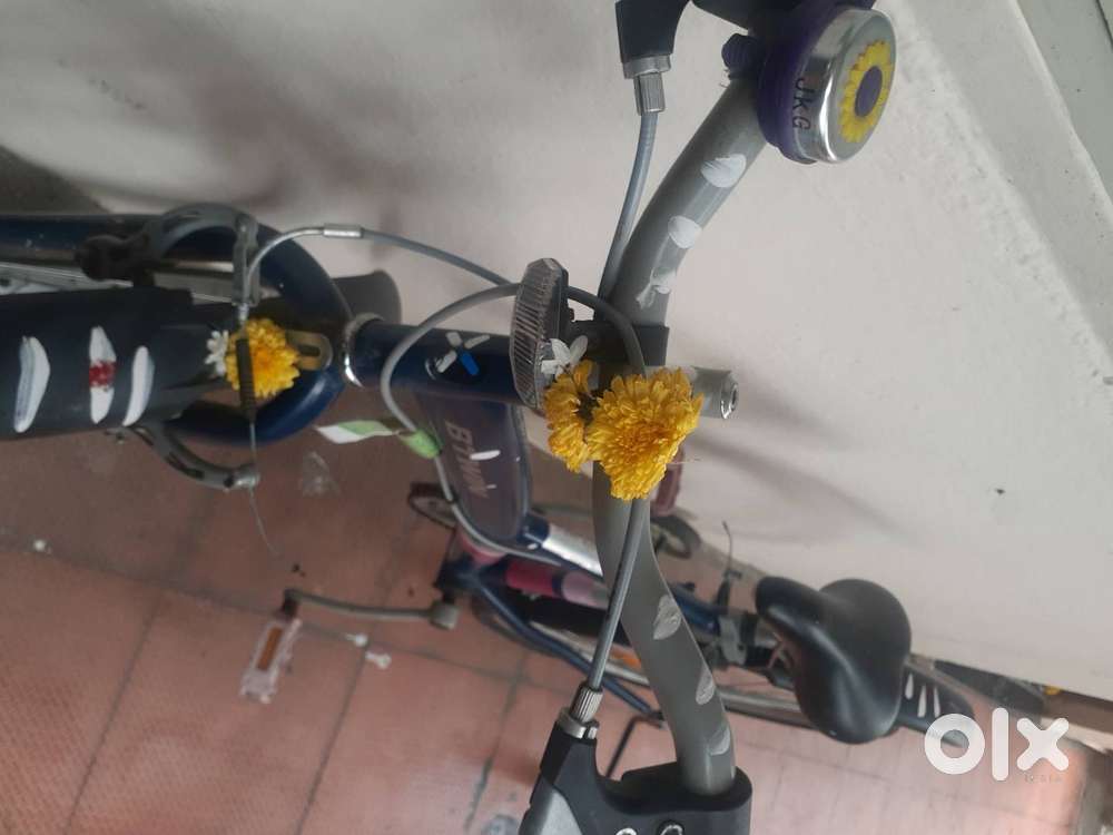 Girls cycle