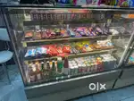 Cooling fridge display counter