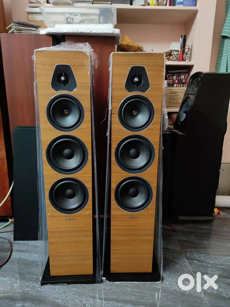 Sonus Faber Tower Speakers - Lumina 5