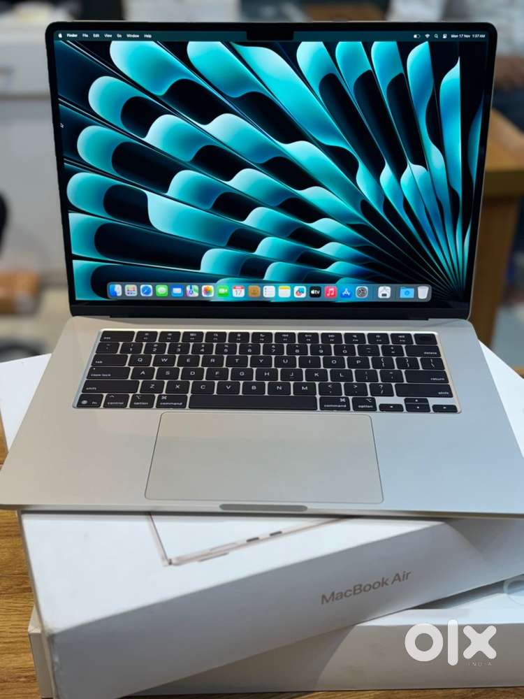 Gadgetzone/ 2025/ 15 inch m4 / 16/512 iwarranty