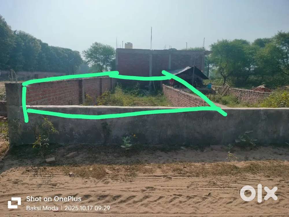 Back to crown garden, On Road ,With boundary wall