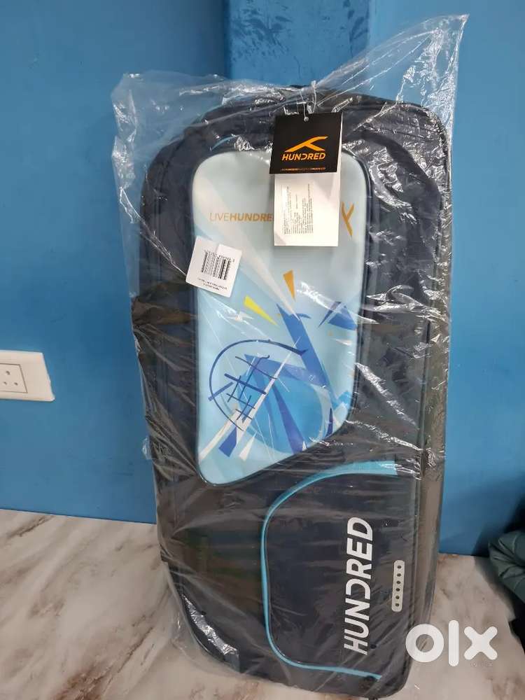 Badminton kit bag 6 in 1 Hundred brand