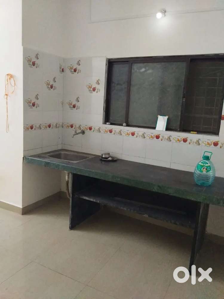 1rk big carpet Rent 12500k Dangi chowk