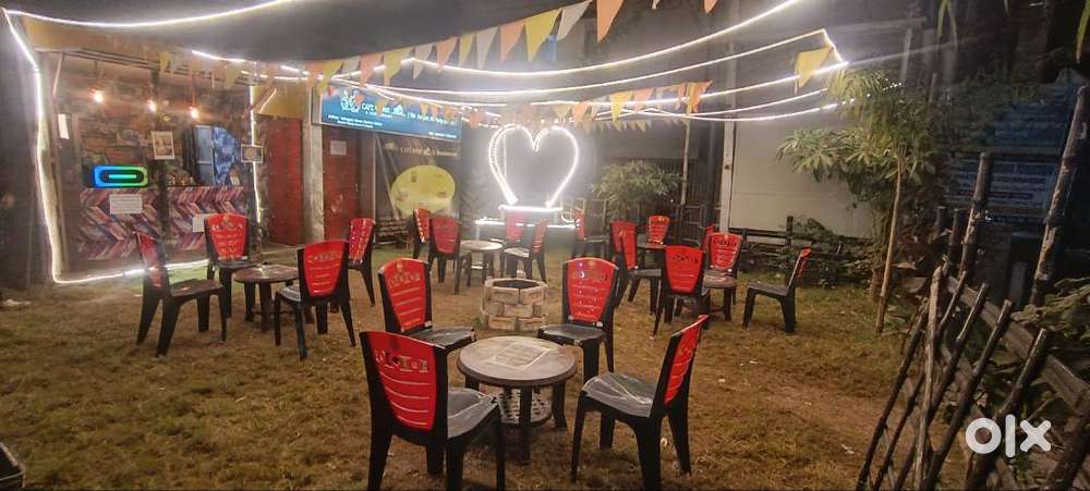 ​ URGENT SALE Fully Equipped & Beautifully Decorated Cafe/Restaurant