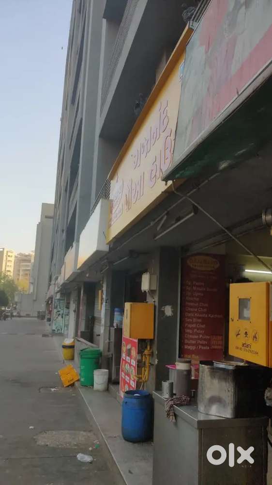 Ground floor shop on rent