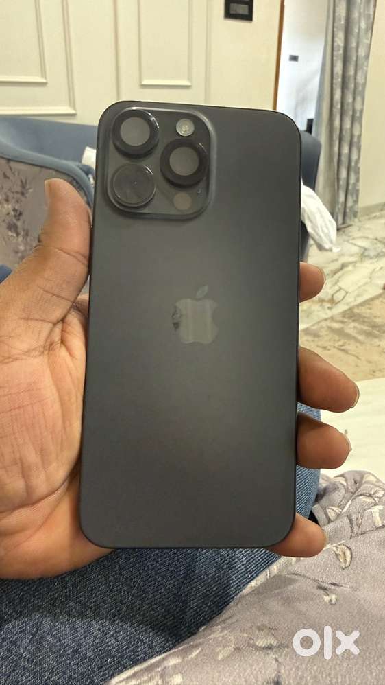 15 pro max 1 TB black titanium 85 battery health