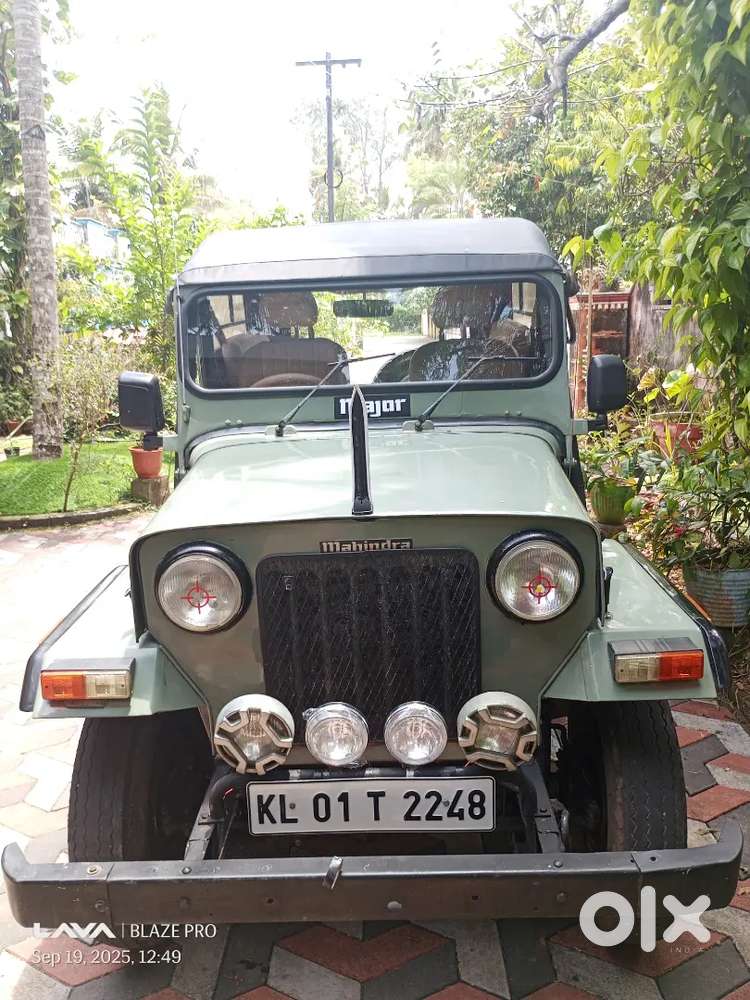 Mahindra Jeep 2000 New tax new insurance 
New battery