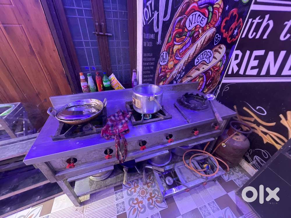 Cloud kitchen equipments