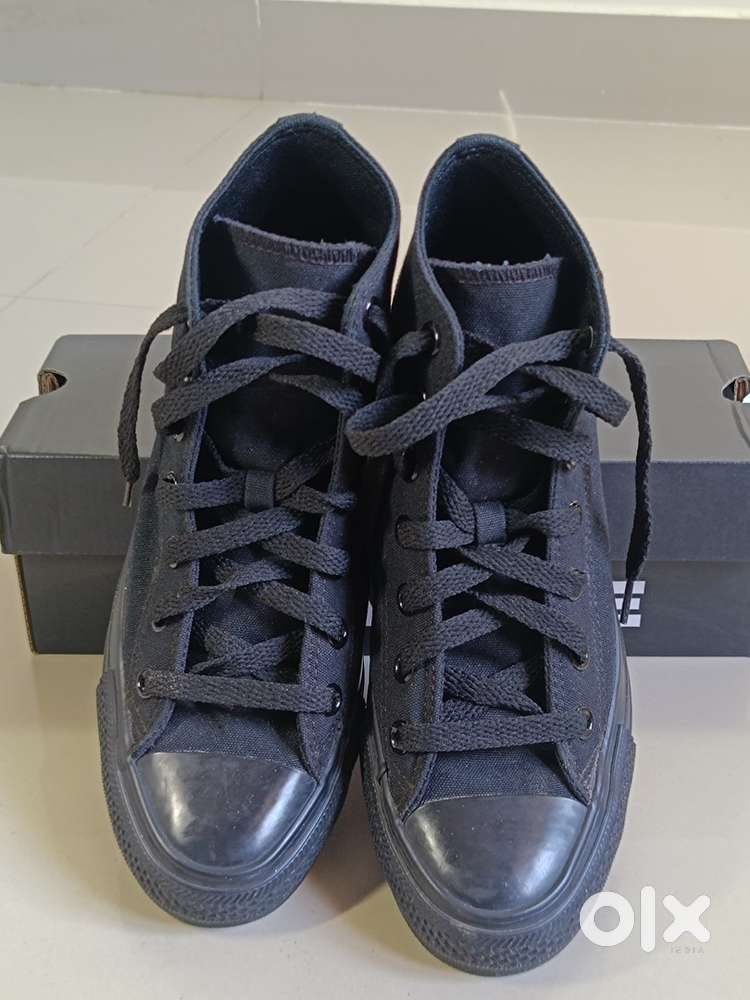 Converse Chuck Taylor Size 5