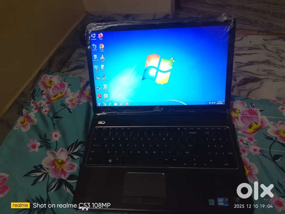 Dell laptop 8GB RAM 320GB SSD HARDISK 2 hours battery backup core i3