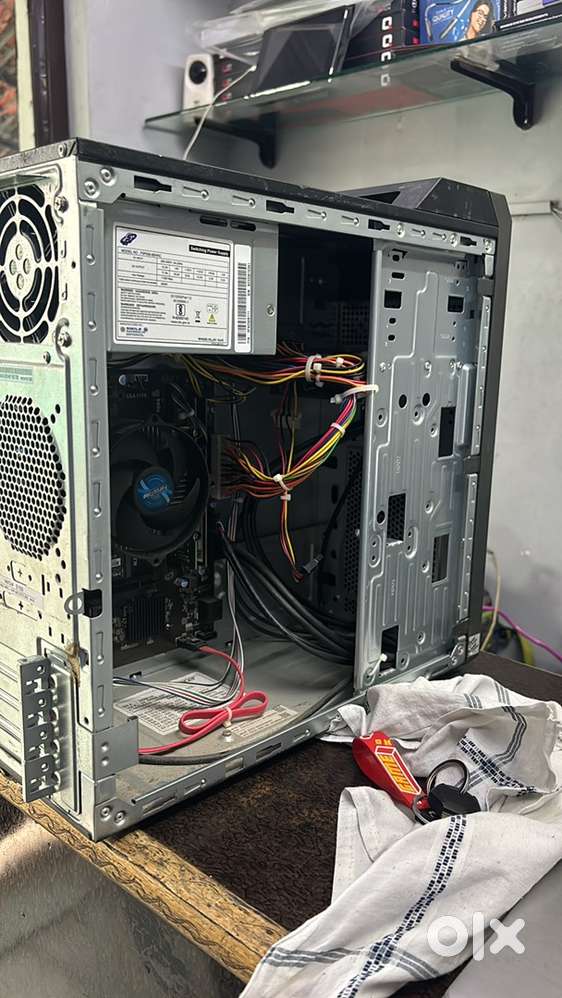 Desktop cpu I5 12 th gen 16 gb 256 gb and dell laptop i7 8gb 256 ssd