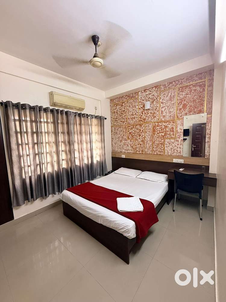 Monthly AC & Non AC Rooms between North Railway and High court