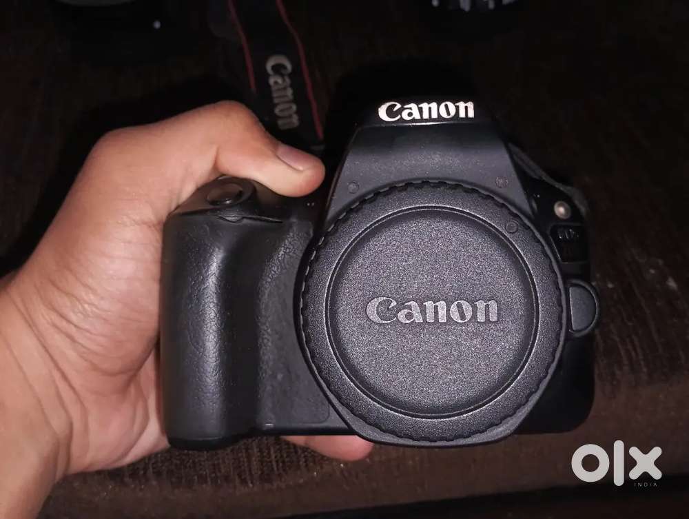 Canon 200d for sale