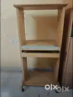 Computer table