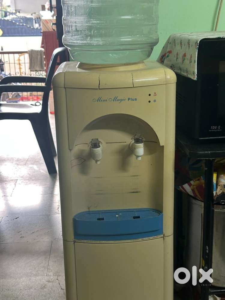 Hold and cool dispenser