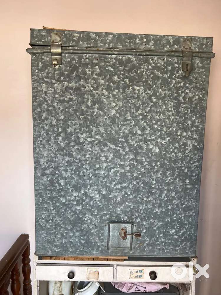 Wheat storage tank