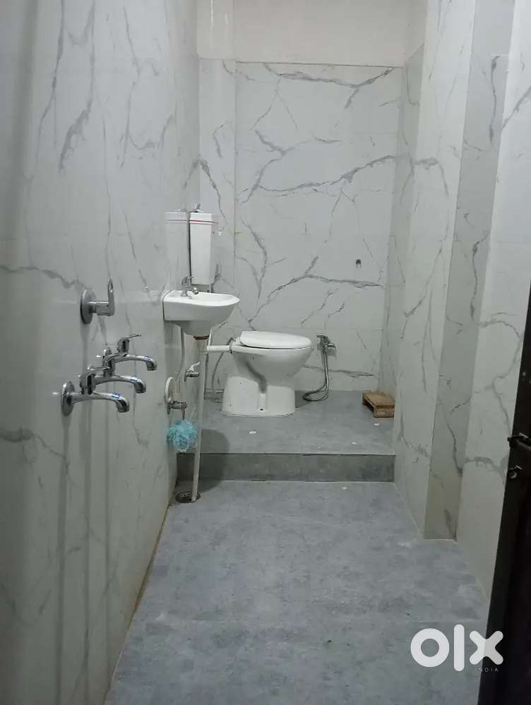 2 room set available for rent in balaji nagar extension.