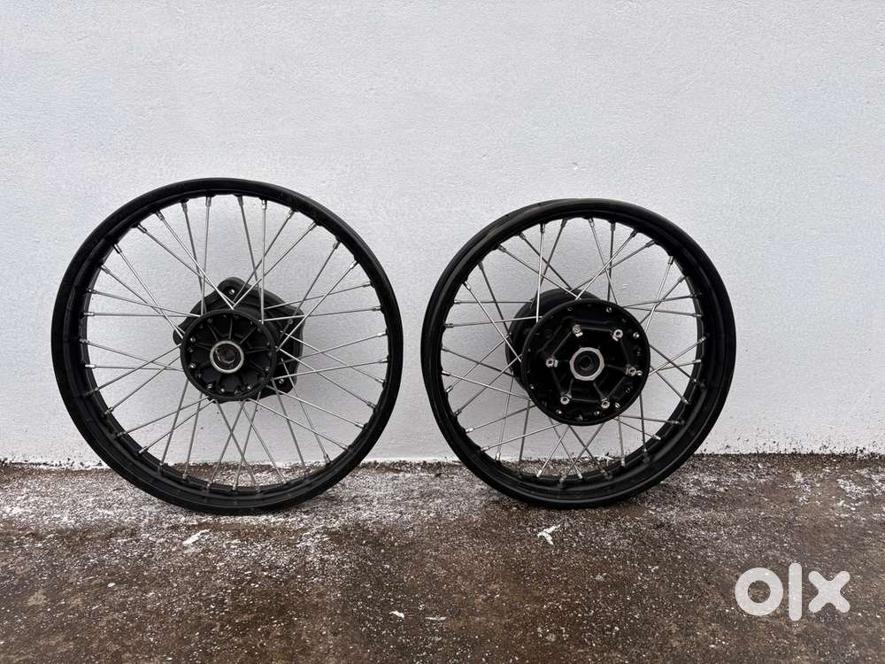Classic 350 Black Spoke Rims