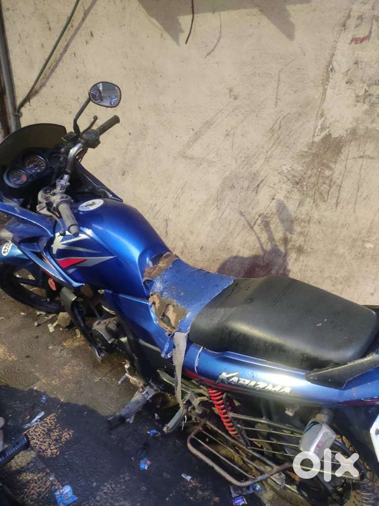 Best Deal: Sporty Karizma R - Your Next Ride [All Paper, Low KM]