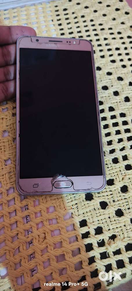 Galaxy j76